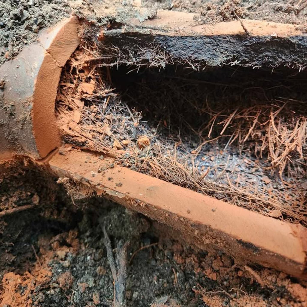 Cut section of EW pipe in napier before repair